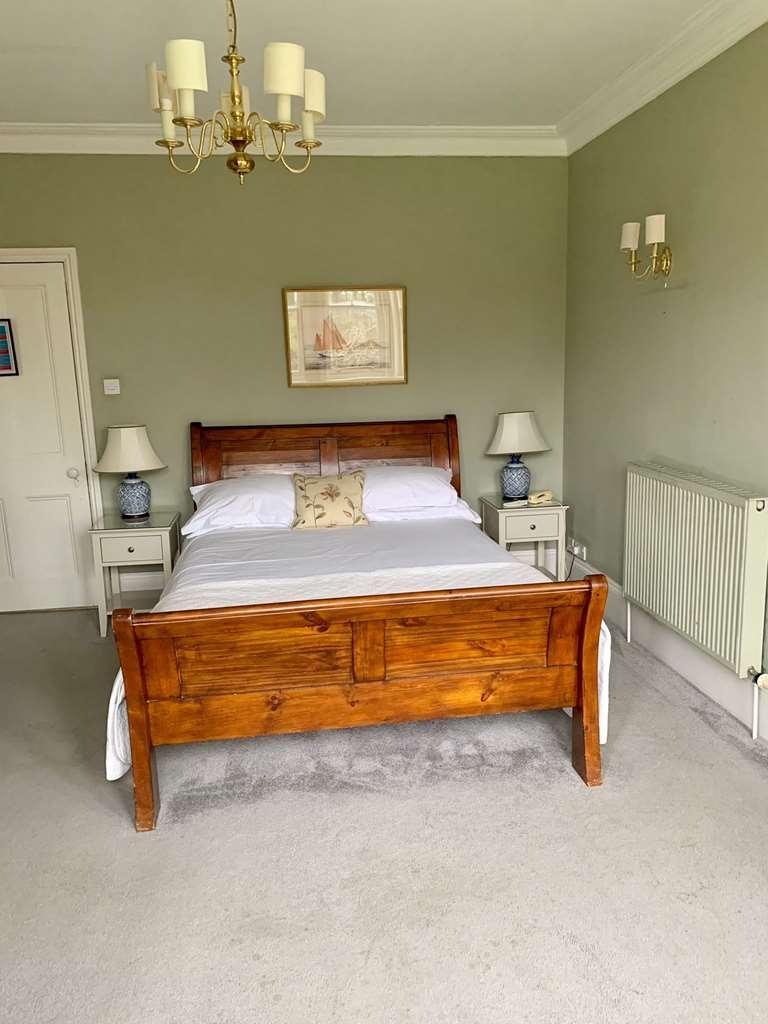 Guyers House Hotel And Restaurant Corsham Room photo
